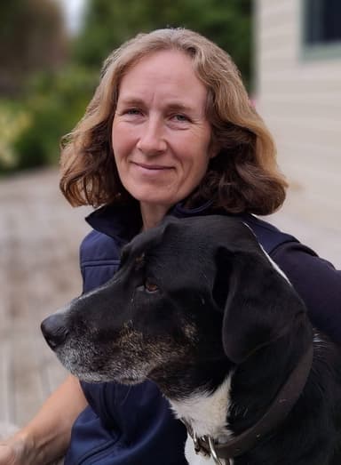 Dr Deb Prattley